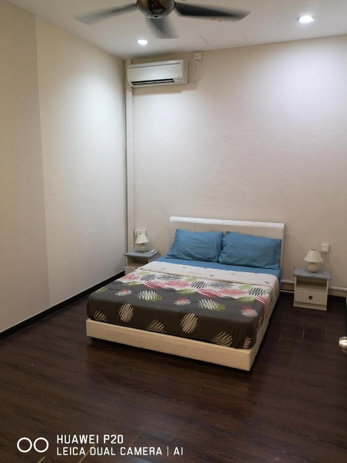 Apple Backpackers Hotel George Town Buitenkant foto