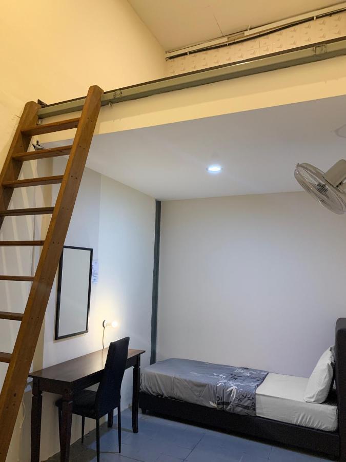 Apple Backpackers Hotel George Town Buitenkant foto