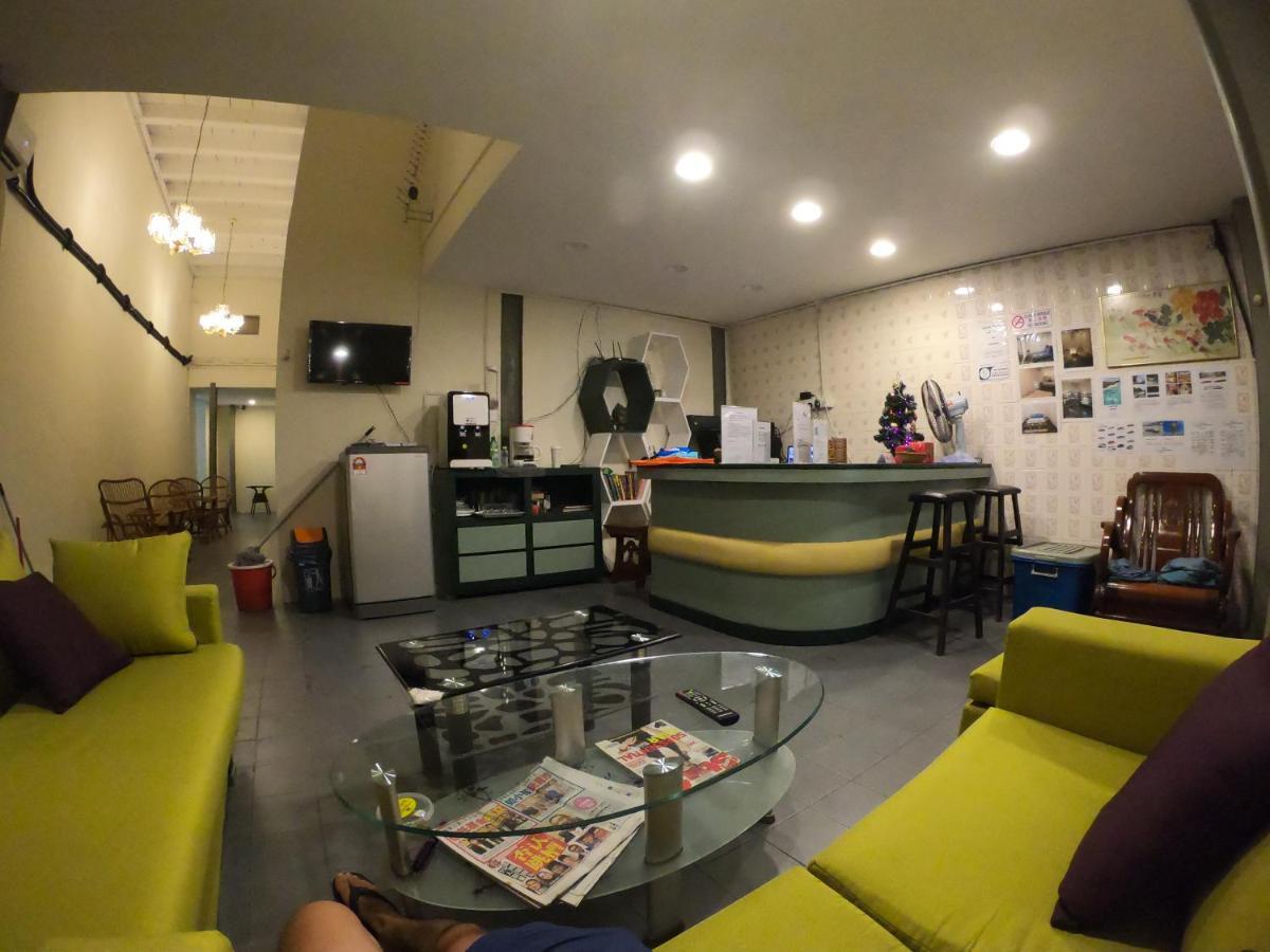Apple Backpackers Hotel George Town Buitenkant foto