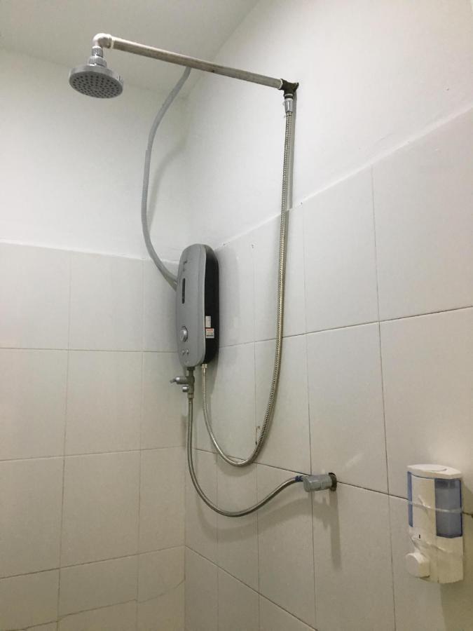 Apple Backpackers Hotel George Town Buitenkant foto